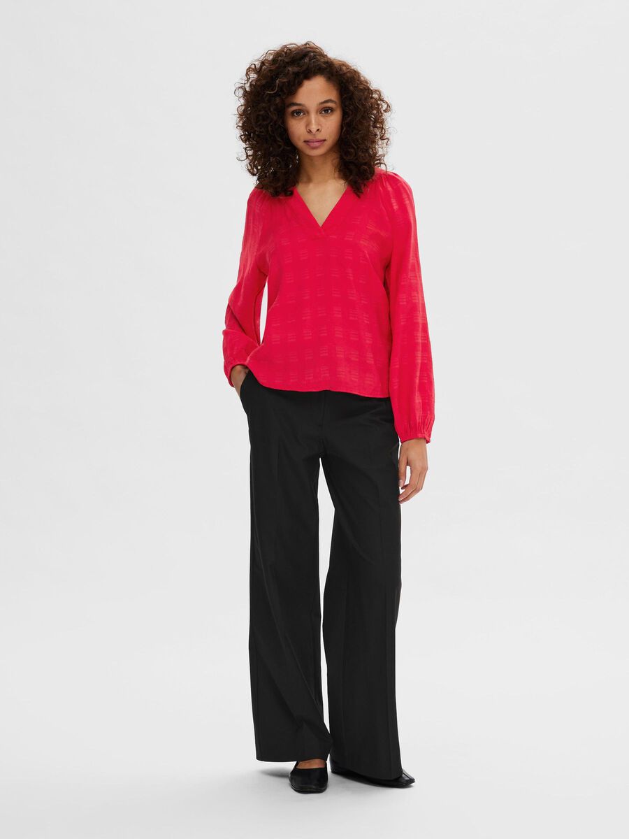 Shop the Look - slfpsy2023w50fridec52_1702639351912_16094509_SkiPatrol_005.jpg