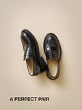 A perfect pair - slfpsy2023_content_nov_gift_2_1698669216335_custom-0.jpg
