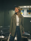 Shop the Look - slfpsy2023_content_jan1_custom.jpg