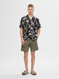 Shop the Look - slhpsy2024w23tuejun20_1717507536276_16093915_SkyCaptain_1105761_005.jpg