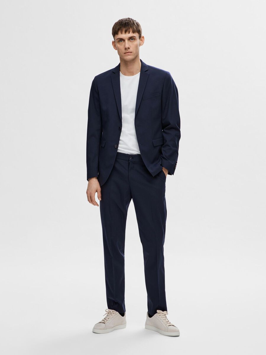Shop the Look - slhpsy2024w6tuefeb16_1707208093475_16051230_NavyBlazer_005.jpg
