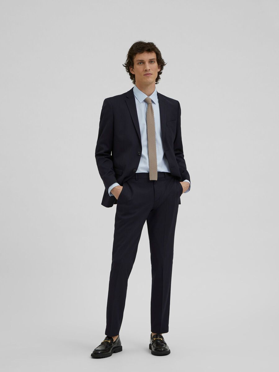 Shop the Look - slhpsy2022w15monapr189_16066443_NavyBlazer_005.jpg
