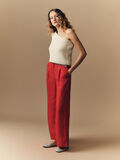 Shop the Look - slfpsy2024_content_apr_4_1712044276871_custom-0.jpg
