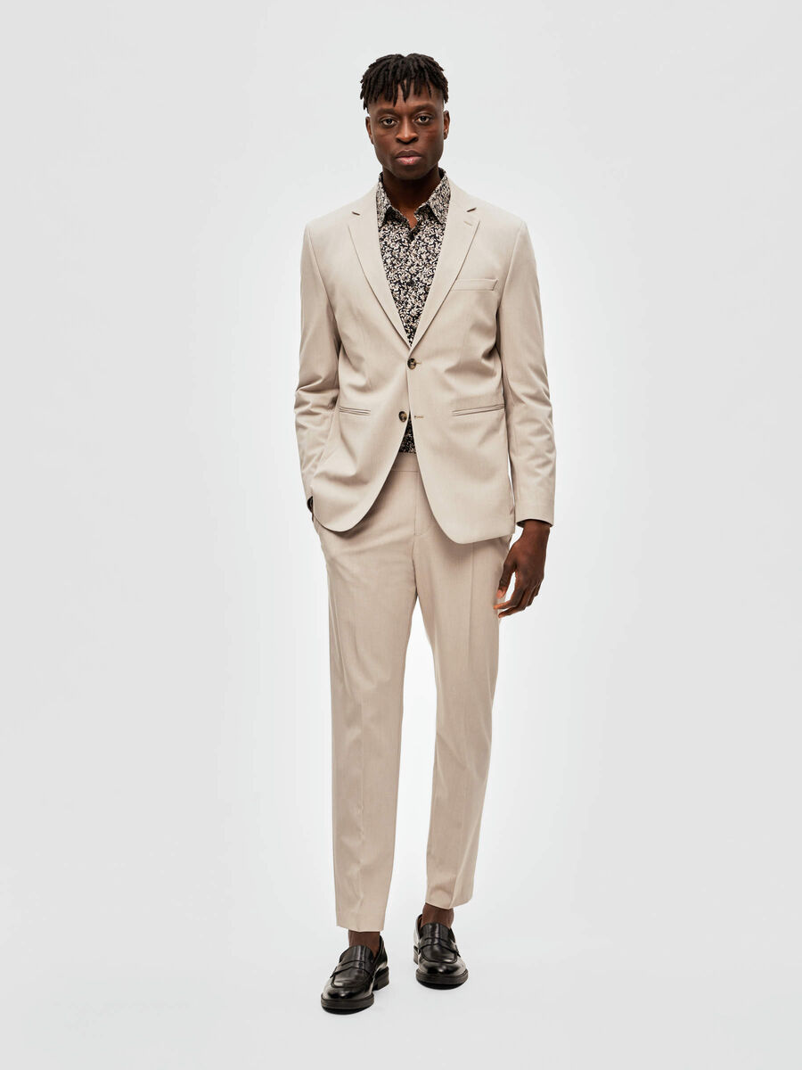 Shop the Look - slhpsy2023w16tueapr99_16088563_PlazaTaupe_005.jpg