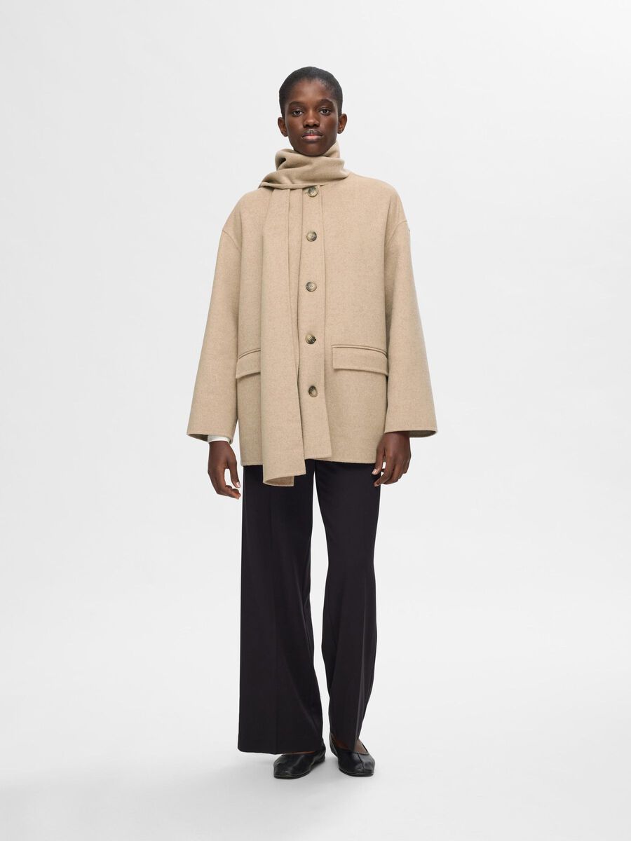 Shop the Look - slfpsy2024_content_oct_9_1747316570953_16094229_Sandshell_005.jpg