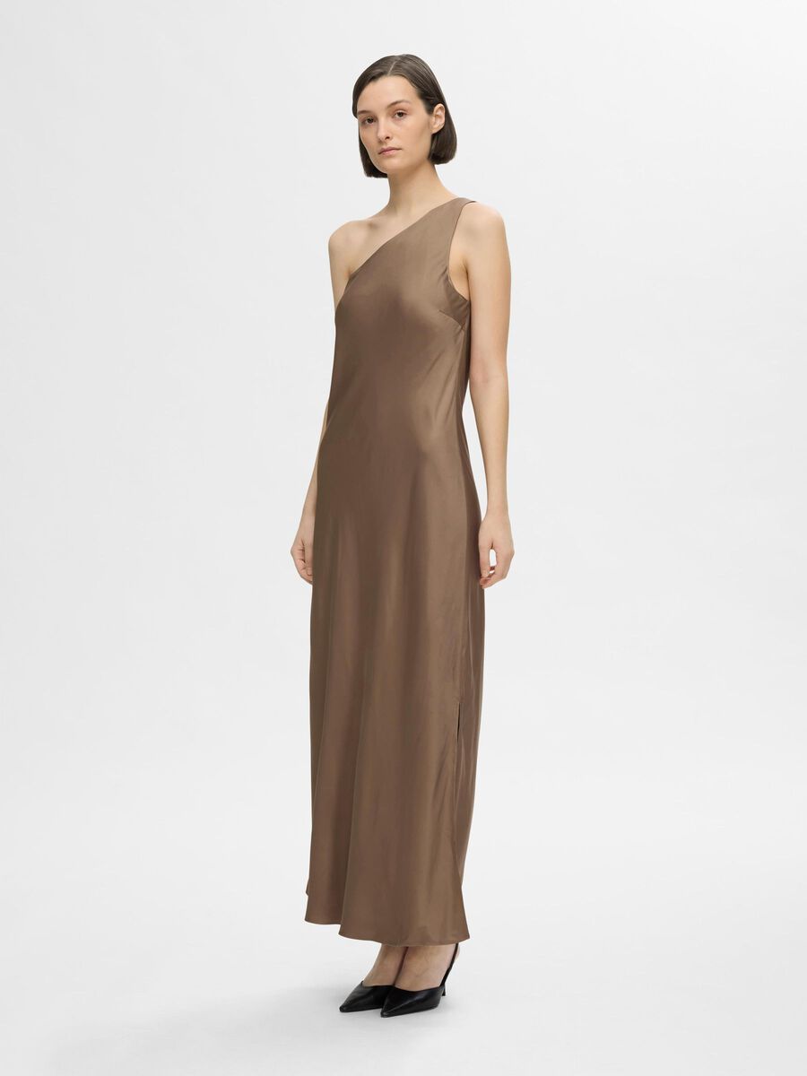 Shop the Look - slfpsy2024w20tuemay60_1715688193932_16091719_CocaMocha_005.jpg